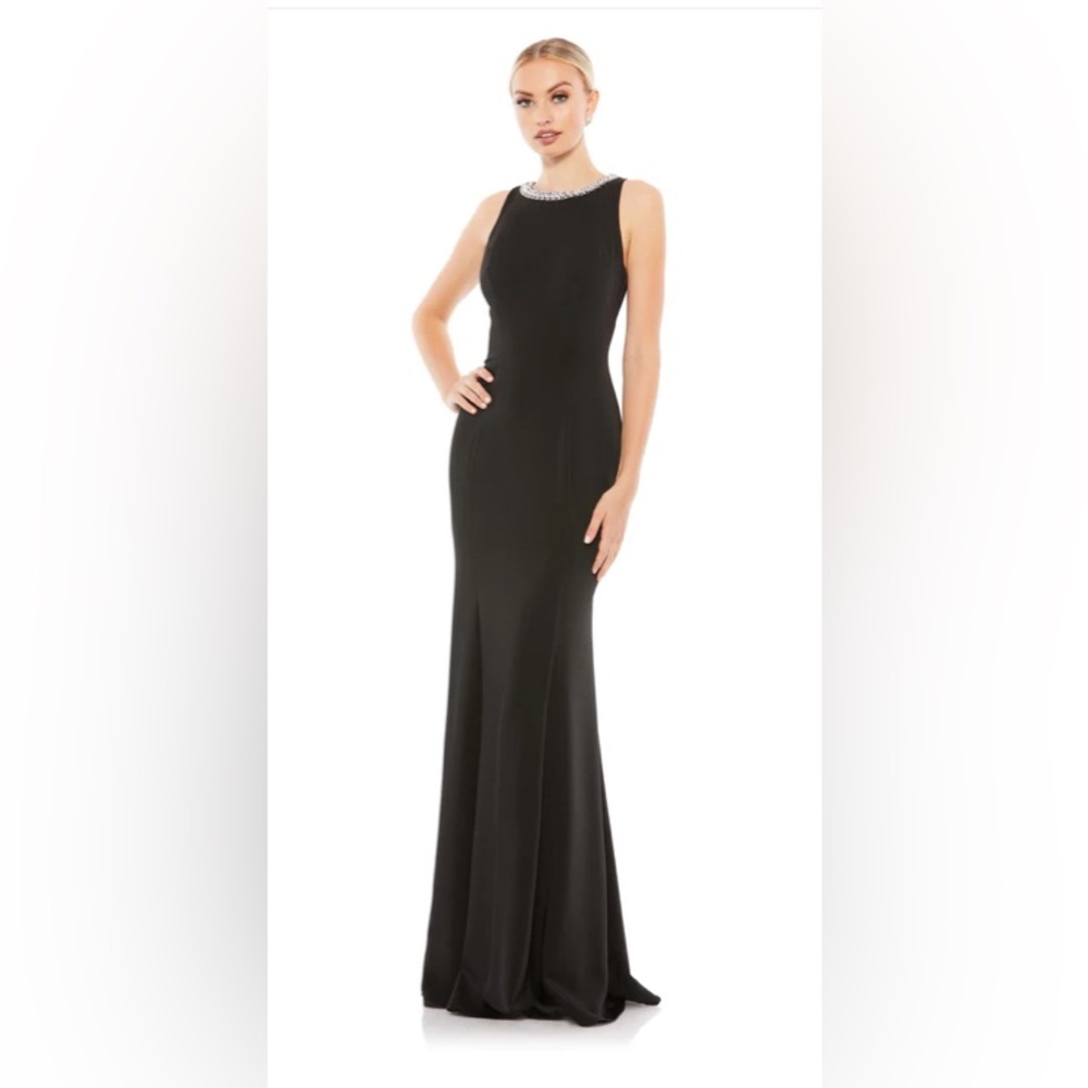 MAC DUGGAL EMBELLISHED NECK TRUMPET GOWN NWT 10